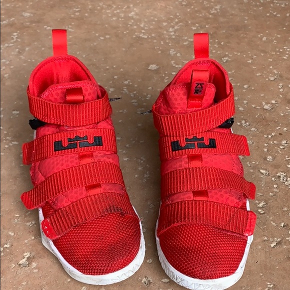 kids lebron soldier 11